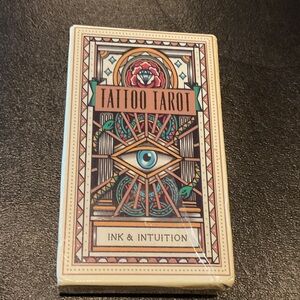 TATTO TAROT  INK & INTUITION. NEW PACKAGE.